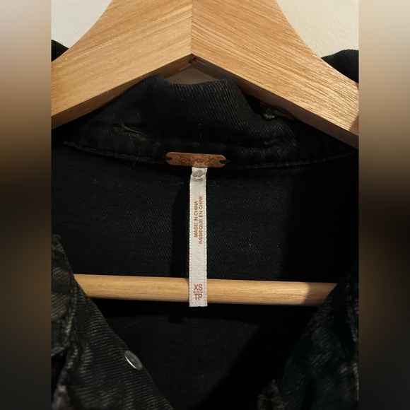 Free People Distressed Denim Jacket - Picture 5 of 6
